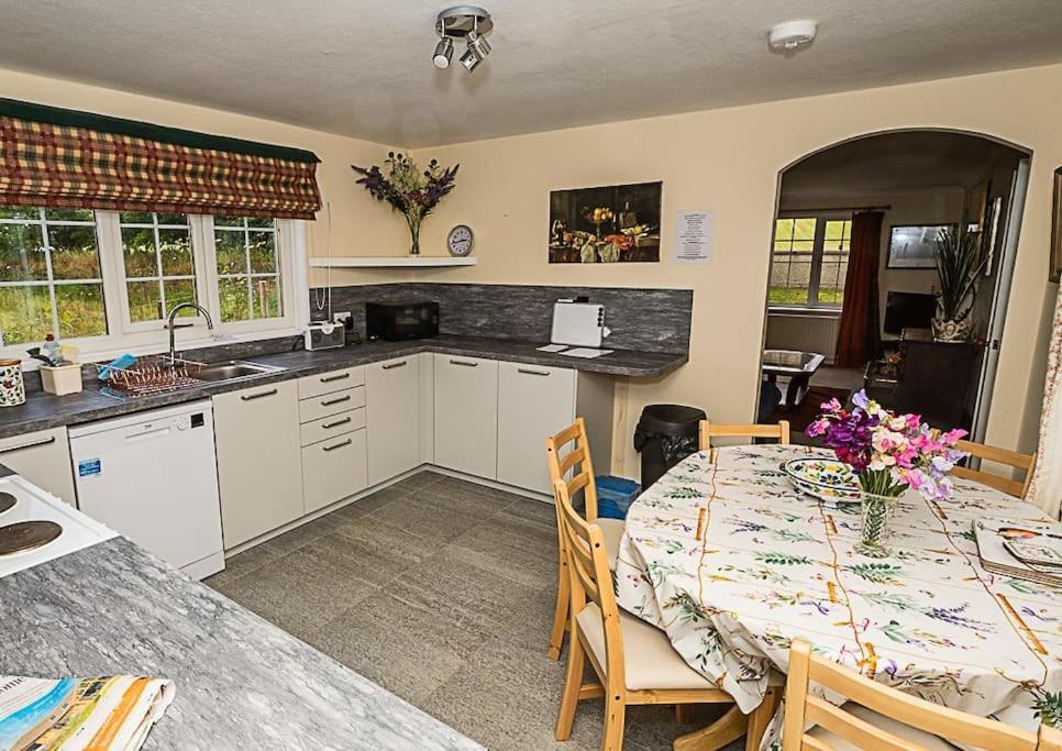 West Lodge 3 Bedrooms, Near Golf Course And River Turriff Eksteriør billede