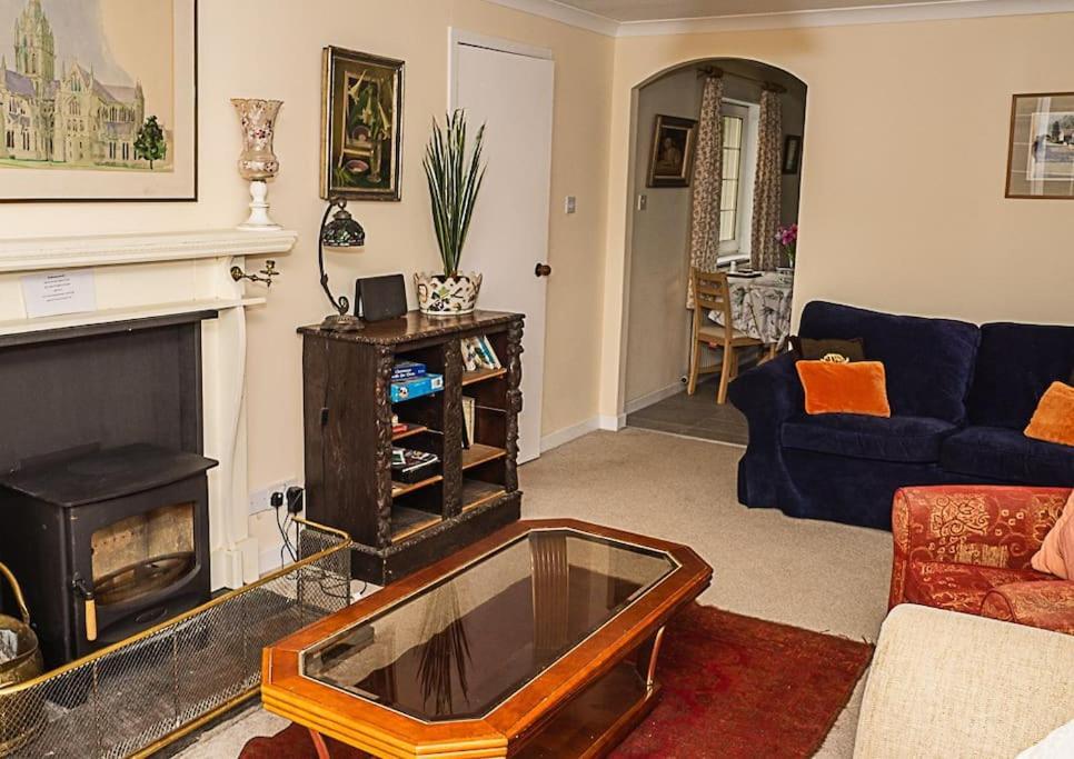 West Lodge 3 Bedrooms, Near Golf Course And River Turriff Eksteriør billede